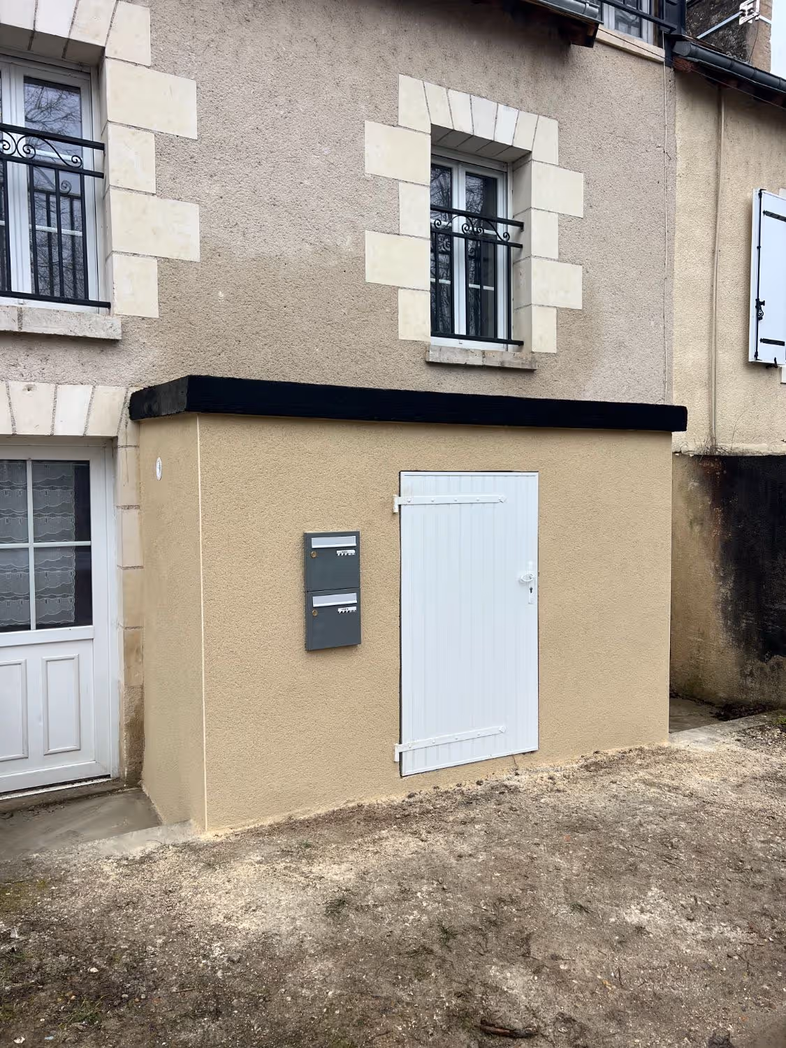 Petite extension enduite avec acrotère